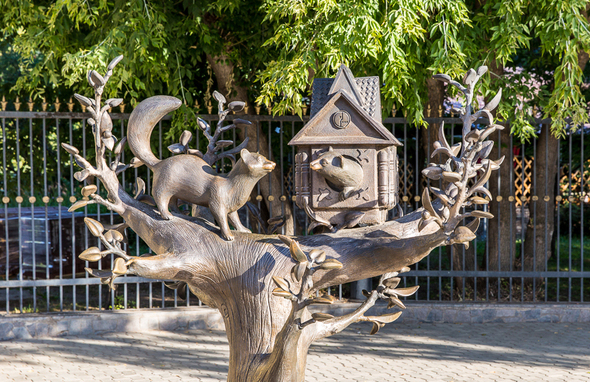 Скульптура «Дом куницы»